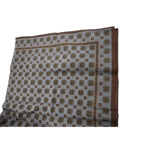 Yves Saint Laurent Vintage Handkerchief / Pocket Square / Small Scarf 19" - Picture 4 of 11